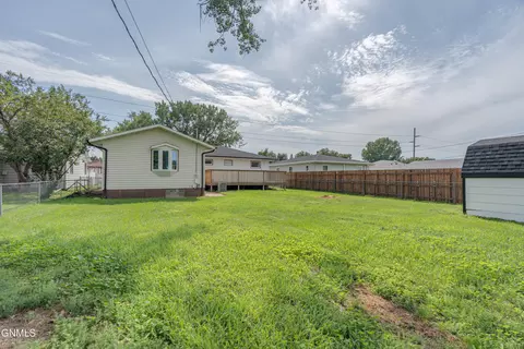 Exterior - 502 Ingals Ave, Bismarck, ND 58504 photo 3 of 12