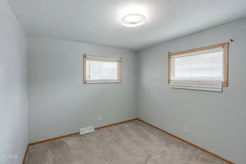 Bedroom - 502 Ingals Ave, Bismarck, ND 58504 photo 3 of 7