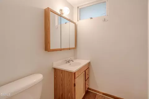 Bath - 502 Ingals Ave, Bismarck, ND 58504 photo 6 of 8