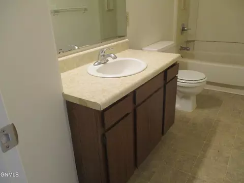 2608 18th Ave W, Williston, ND 58801 photo 22