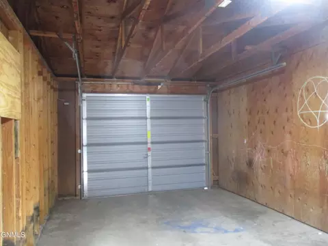 2608 18th Ave W, Williston, ND 58801 photo 32