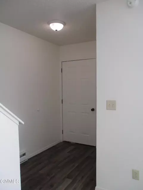 2608 18th Ave W, Williston, ND 58801 photo 2