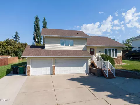 640 W Turnpike Ave, Bismarck, ND 58501