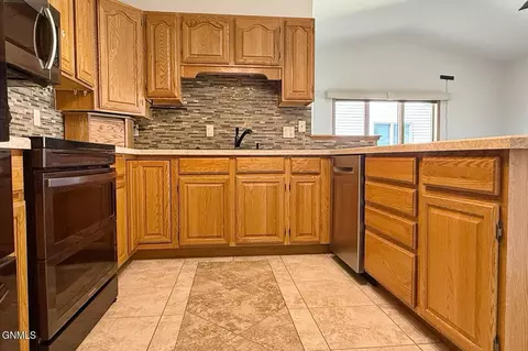 1804 16th Ave W, Williston, ND 58801 photo 21