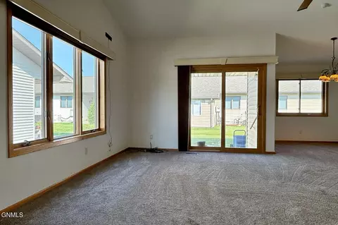 1804 16th Ave W, Williston, ND 58801 photo 12
