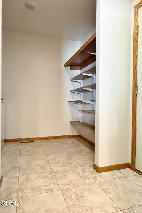 1804 16th Ave W, Williston, ND 58801 photo 26