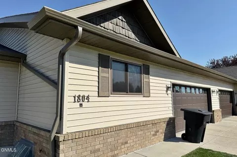1804 16th Ave W, Williston, ND 58801 photo 5