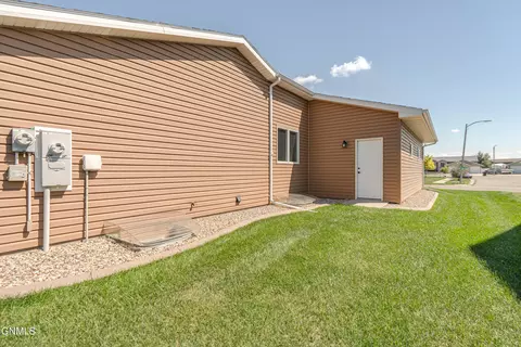 1006 Calvert Dr, Bismarck, ND 58503 photo 65