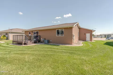 1006 Calvert Dr, Bismarck, ND 58503 photo 64