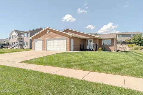 1006 Calvert Dr, Bismarck, ND 58503 photo 59