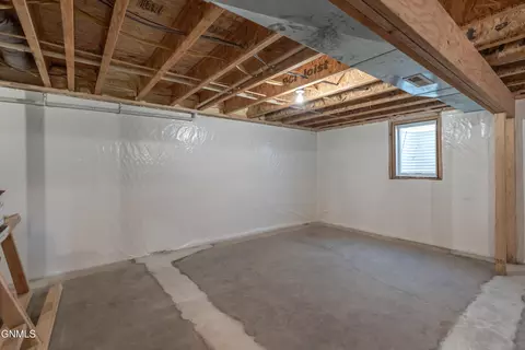 1006 Calvert Dr, Bismarck, ND 58503 photo 43