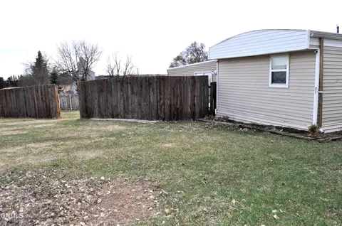 108 1st St N, Braddock, ND 58524 photo 30