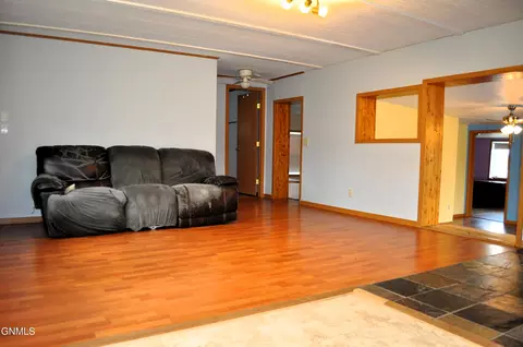 108 1st St N, Braddock, ND 58524 photo 10