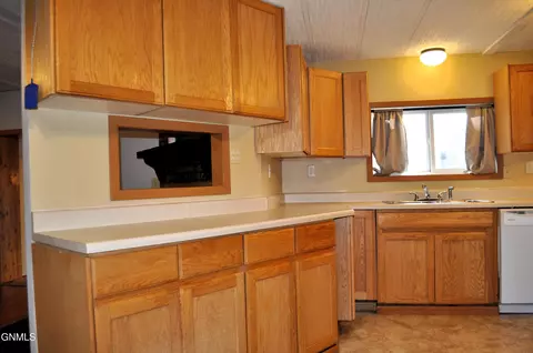 108 1st St N, Braddock, ND 58524 photo 5