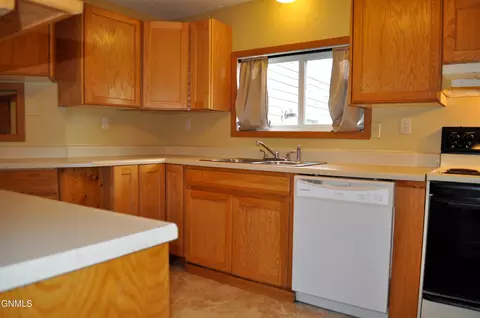 108 1st St N, Braddock, ND 58524 photo 9