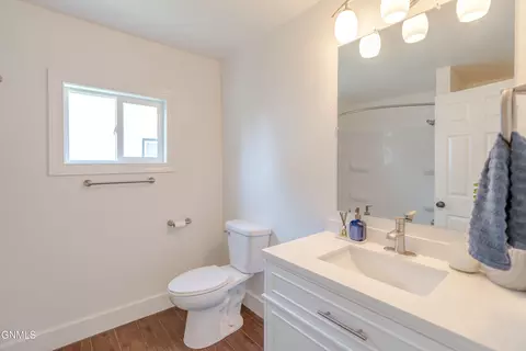 Bath - 607 3rd St SW, Mandan, ND 58554 photo 1 of 5