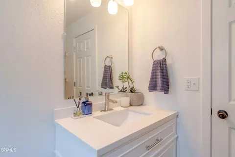 Bath - 607 3rd St SW, Mandan, ND 58554 photo 3 of 5