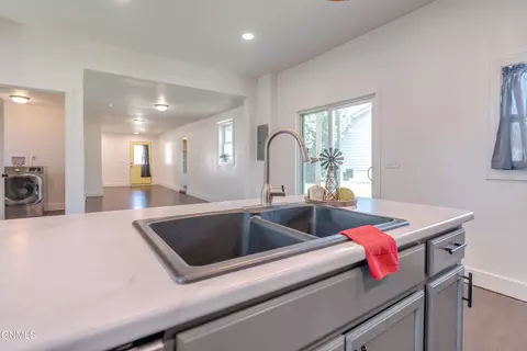 Kitchen - 607 3rd St SW, Mandan, ND 58554 photo 5 of 7