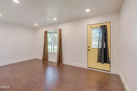 Living - 607 3rd St SW, Mandan, ND 58554 photo 2 of 3