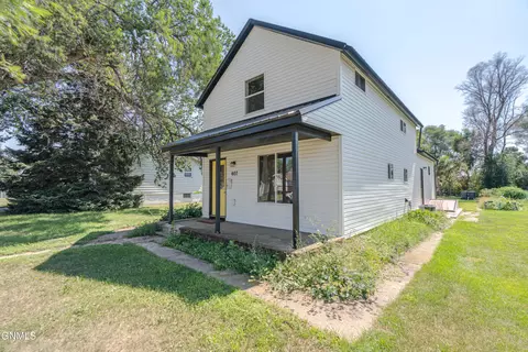 Other - 607 3rd St SW, Mandan, ND 58554 photo 2 of 8