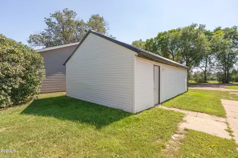 Other - 607 3rd St SW, Mandan, ND 58554 photo 8 of 8