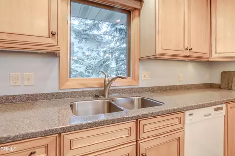604 5th Ave NW, Mandan, ND 58554 photo 14
