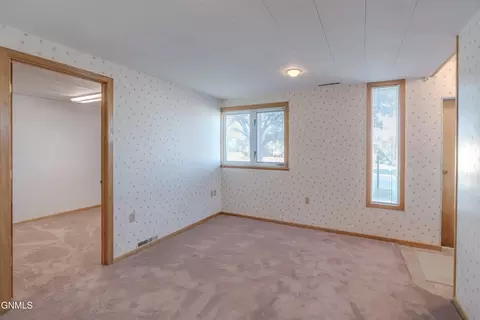 604 5th Ave NW, Mandan, ND 58554 photo 42