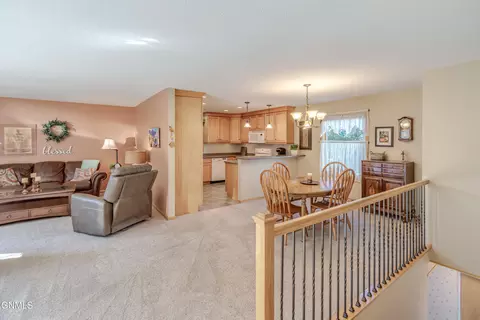 604 5th Ave NW, Mandan, ND 58554 photo 7