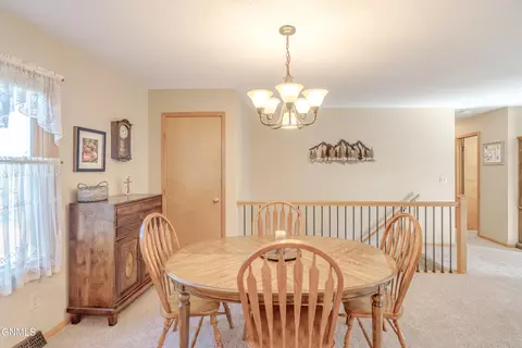 604 5th Ave NW, Mandan, ND 58554 photo 17