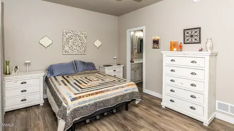 749 Compass Loop, Bismarck, ND 58504 photo 14