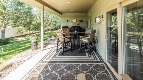 749 Compass Loop, Bismarck, ND 58504 photo 28