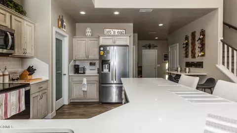 749 Compass Loop, Bismarck, ND 58504 photo 5