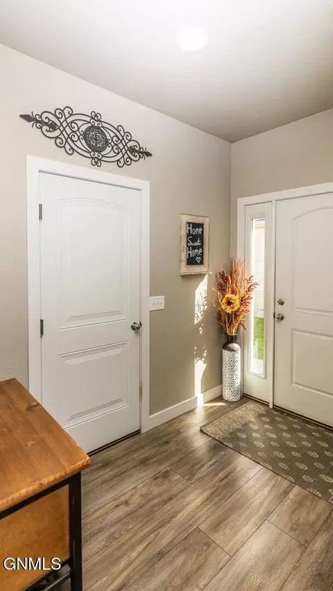 749 Compass Loop, Bismarck, ND 58504 photo 17