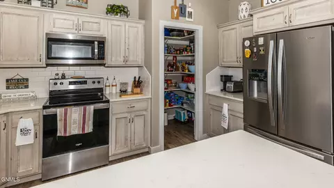 749 Compass Loop, Bismarck, ND 58504 photo 7