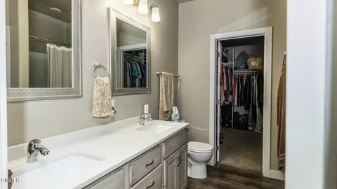 749 Compass Loop, Bismarck, ND 58504 photo 16