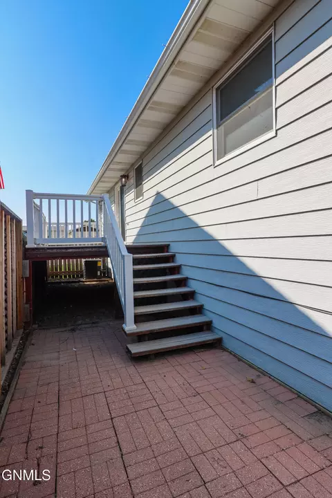1606 10th Ave W, Williston, ND 58801 photo 39