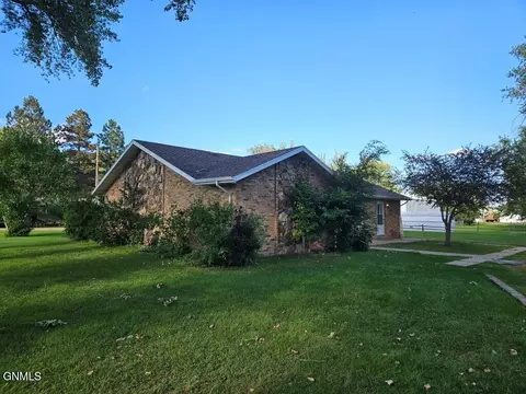 Other - 426 E Street St N, Hebron, ND 58638 photo 1 of 8