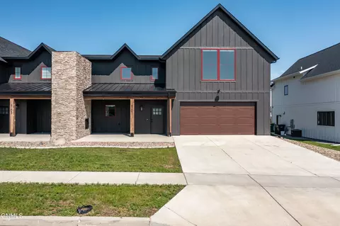 4101 Ivory Ln, Bismarck, ND 58503