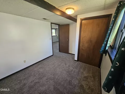 Bedroom - 67 17 St E, Dickinson, ND 58601 photo 4 of 4