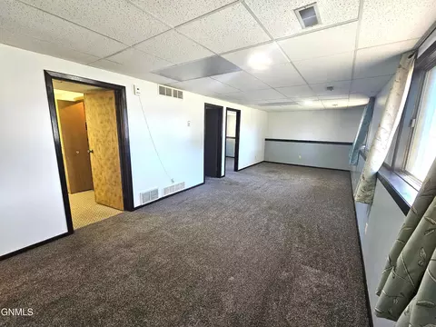 Living - 67 17 St E, Dickinson, ND 58601 photo 1 of 3