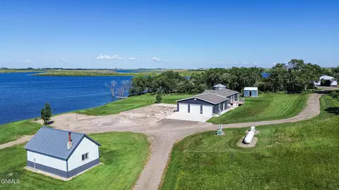 4099 55th Ave SE, Medina, ND 58467