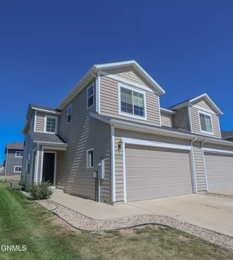 2726 28th St W, Williston, ND 58801