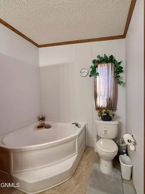 3415 1st Ave E, Williston, ND 58801 photo 12