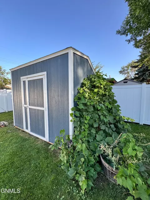 716 3rd Ave W, Williston, ND 58801 photo 25