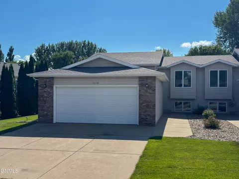 4010 Lockport St, Bismarck, ND 58503
