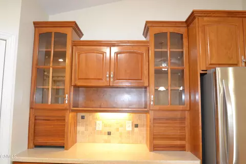 Kitchen - 802 Division St NE, Mandan, ND 58554 photo 9 of 12