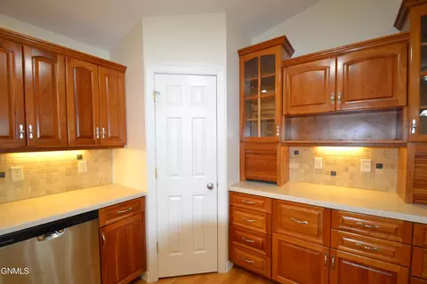 Kitchen - 802 Division St NE, Mandan, ND 58554 photo 11 of 12