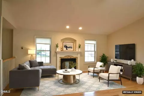 Living - 802 Division St NE, Mandan, ND 58554 photo 1 of 13