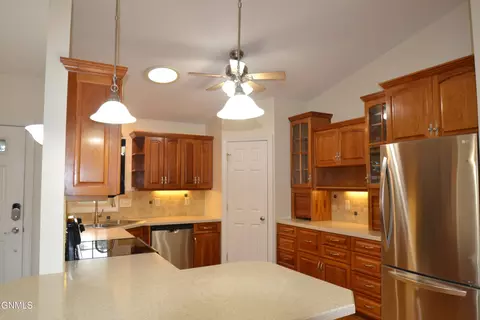 Kitchen - 802 Division St NE, Mandan, ND 58554 photo 6 of 12
