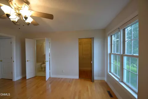 Bedroom - 802 Division St NE, Mandan, ND 58554 photo 6 of 13